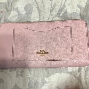 Coach Pink Leather Wallet Minimalist Design